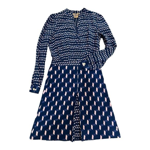 Elegant Blue Patterned Dress - Picture 5 of 14